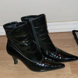 Boots  black patent ladies